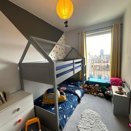 Luxury 3 Bedroom Flat In Stratford, London Exterior photo