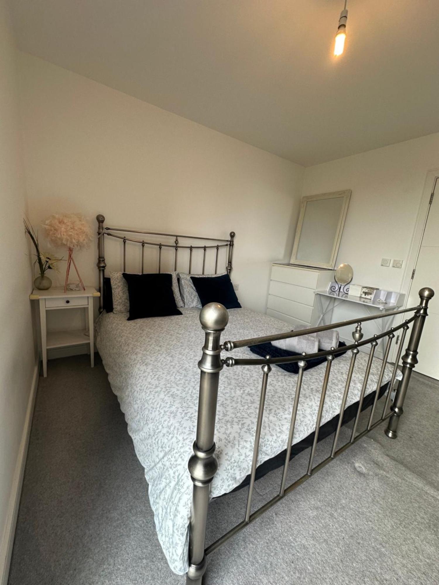Luxury 3 Bedroom Flat In Stratford, London Exterior photo